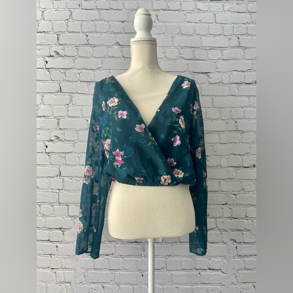 Francesca's Collections | Tops | Francescas Mi Ami Addey Floral ...